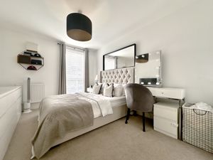 Bedroom- click for photo gallery